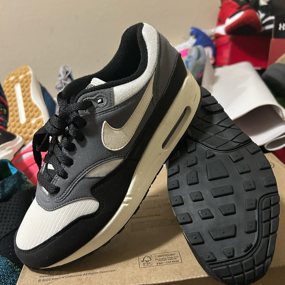 Nike Air Max 1 By You Size CN9672 991 Custom Women’s Shoes Size 8.5 Like New